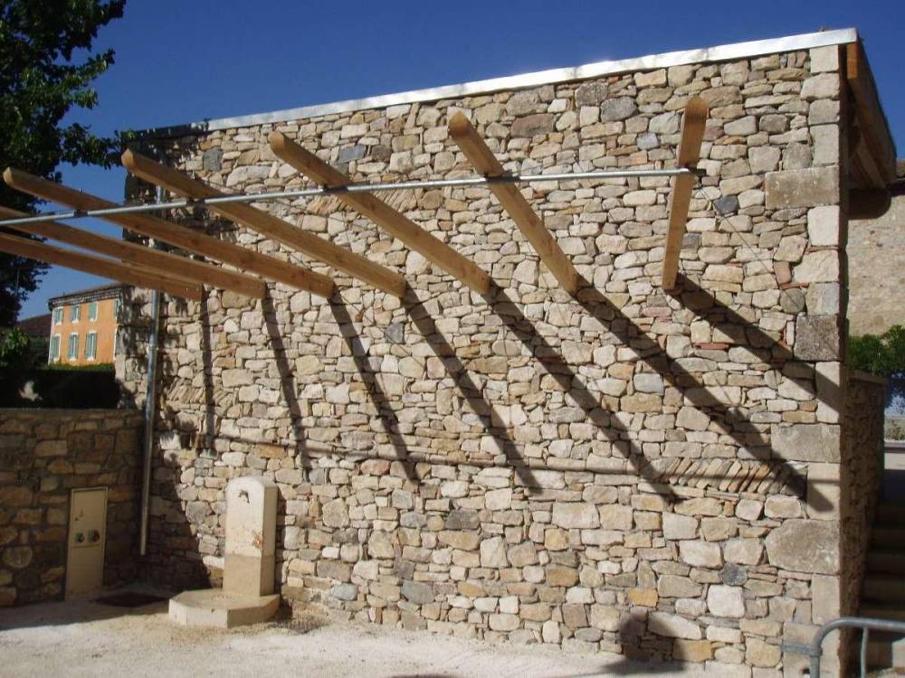 Construction d'un kiosque.jpeg