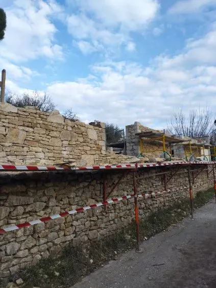 realisation-mur-pierre-vallon.jpg